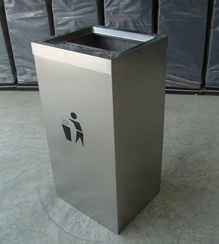 您知道輕軌上面為什么沒(méi)有垃圾桶嗎？